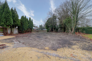 Photo 16- click for photo gallery